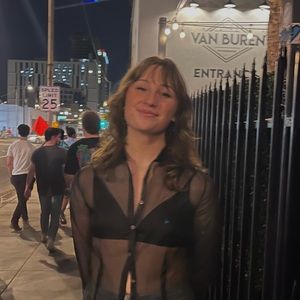 Meet your Posher, Alyssa